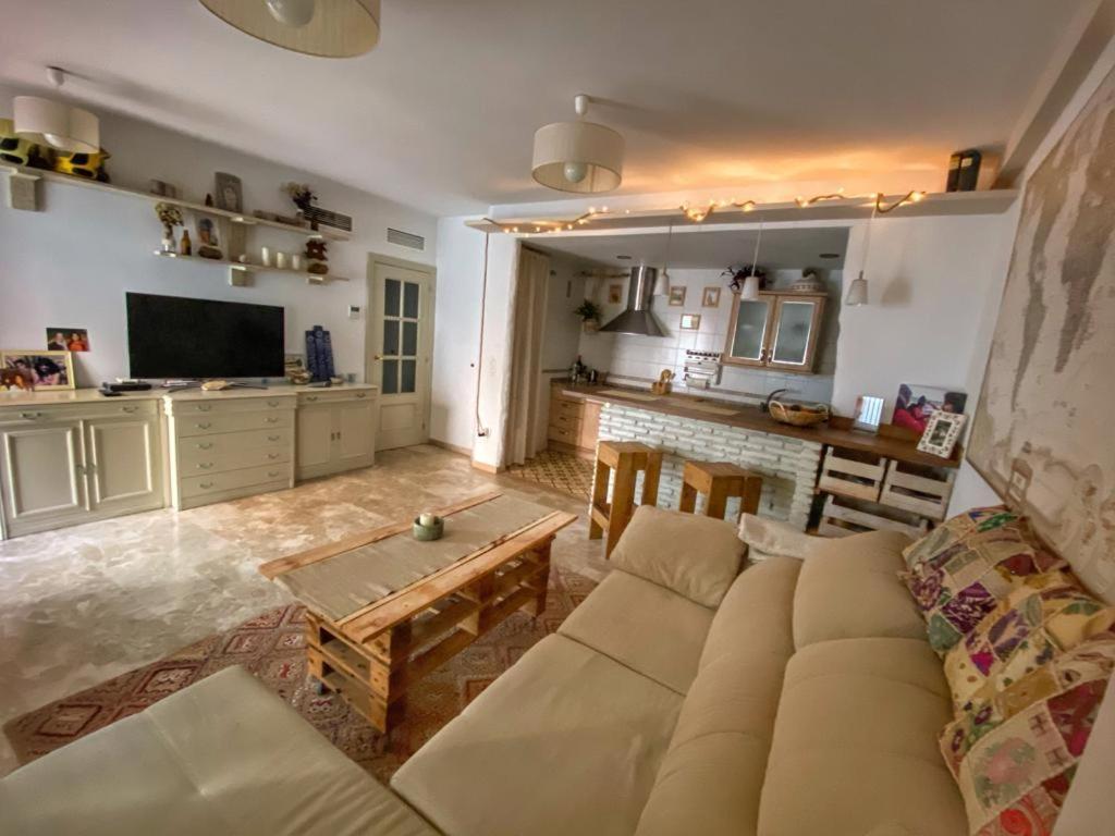 Apartamento La casa de Ale con parking gratuito! Camas Exterior foto